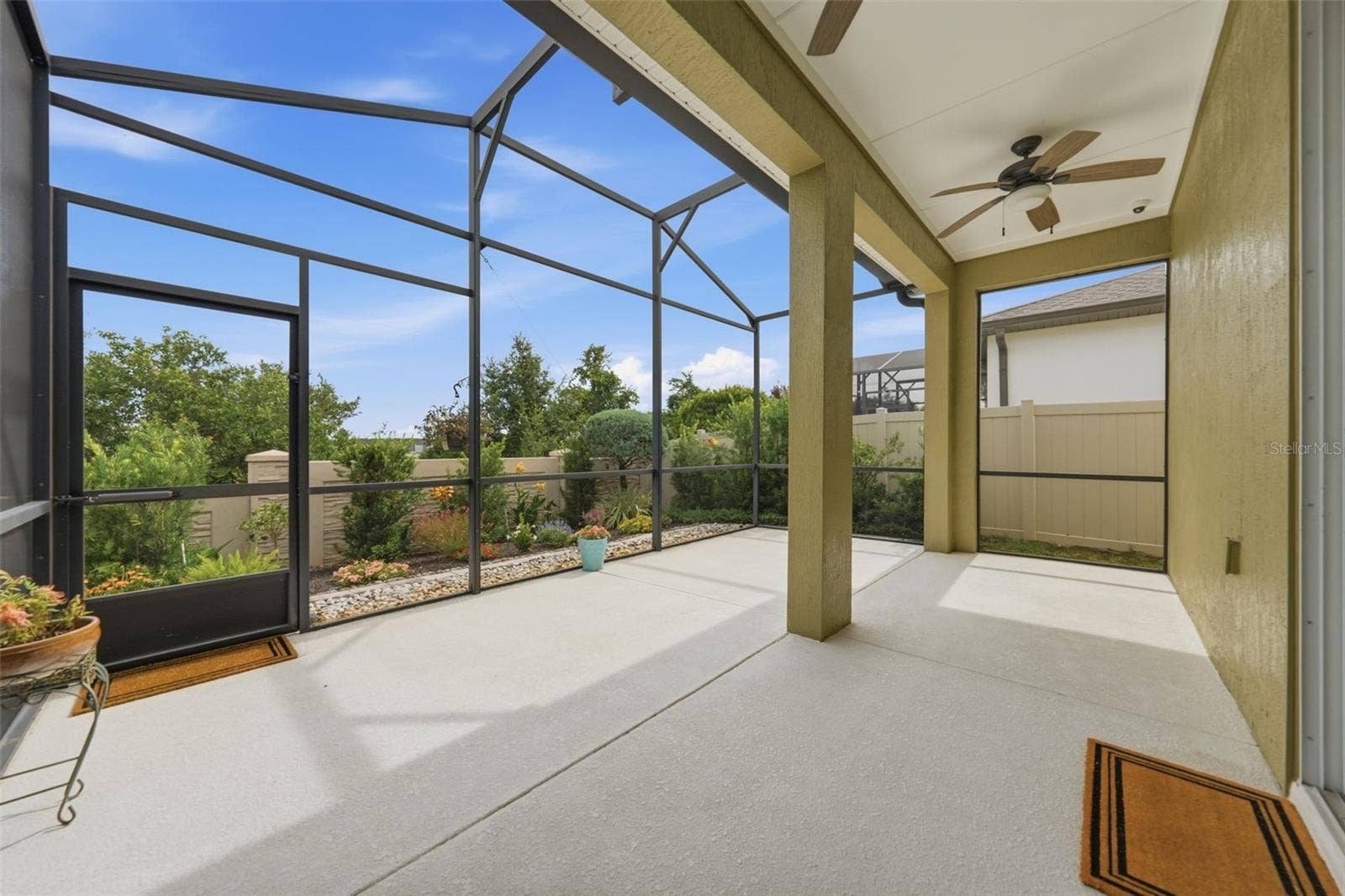 16716 ABBEY HILL COURT, Clermont, FL 34711 Rear screen patio