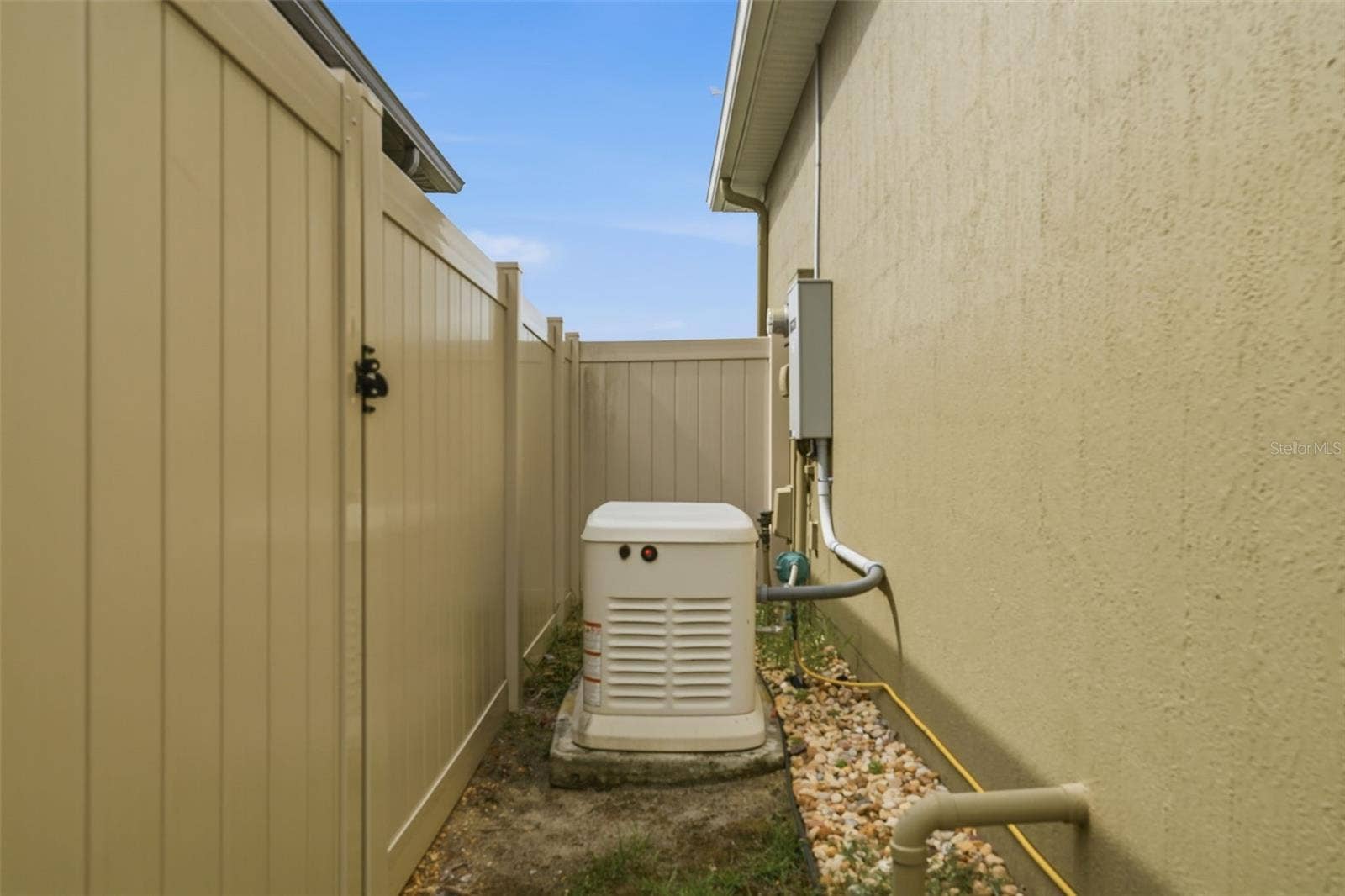 16716 ABBEY HILL COURT, Clermont, FL 34711 Whole home generator so you're never without power