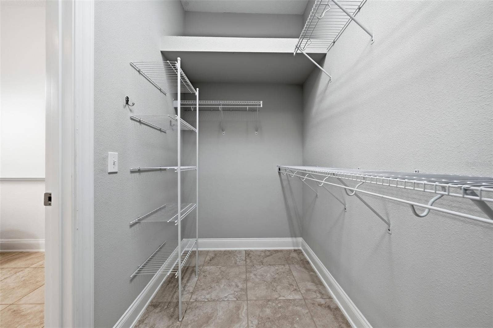 16716 ABBEY HILL COURT, Clermont, FL 34711 Spacious walk-in closet in Primary bathroom