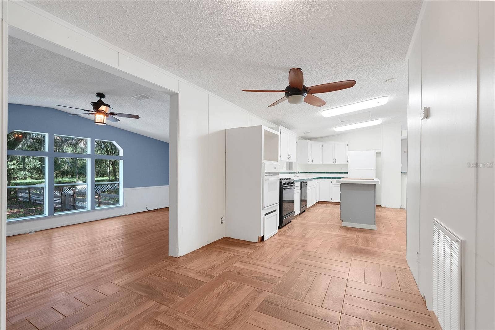23449 THOMAS ALLEN ROAD, Howey In The Hills, FL 34737