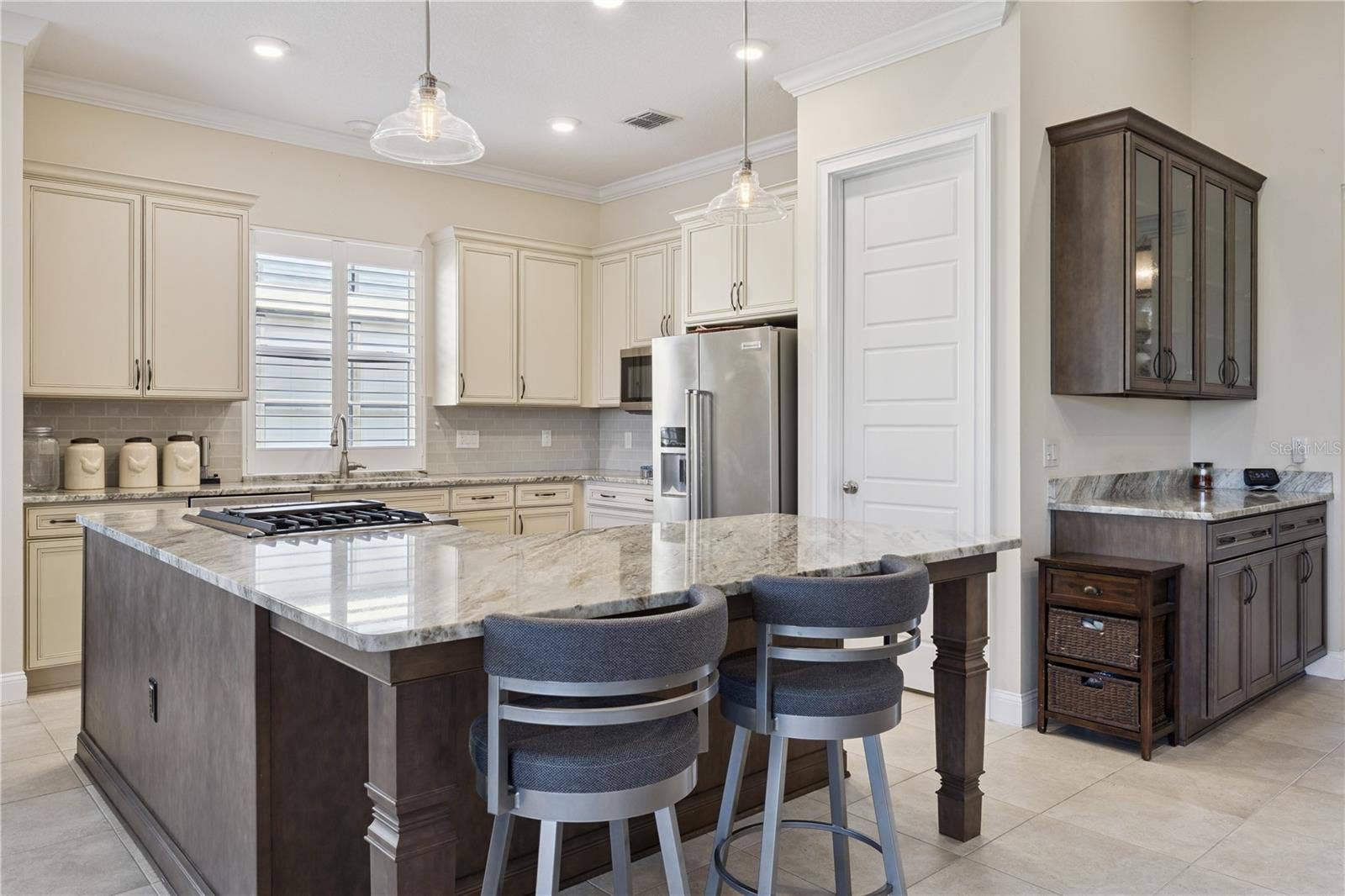 9219 SAN JOSE BOULEVARD, Howey In The Hills, FL 34737 Butlers Pantry