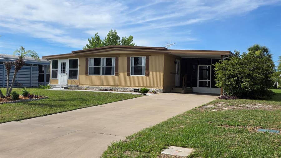 Property photo for 1203 APACHE CIRCLE, Tavares, FL