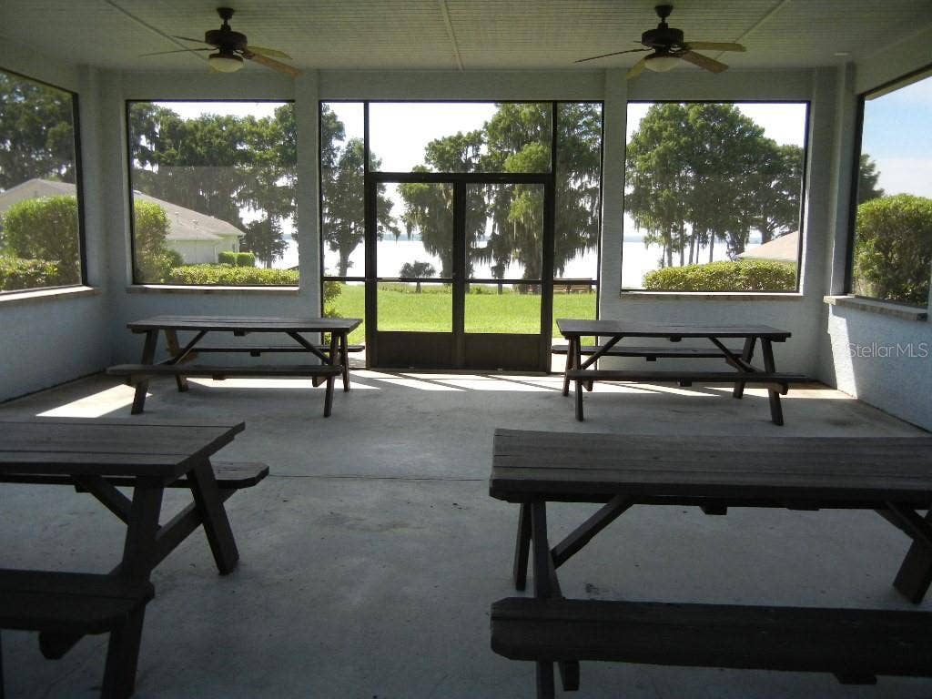 5052 CHINA SEA, Tavares, FL 32778 Pavilon