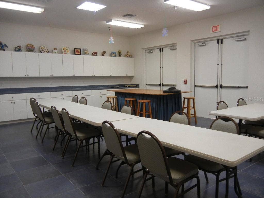 5052 CHINA SEA, Tavares, FL 32778 Craft Room