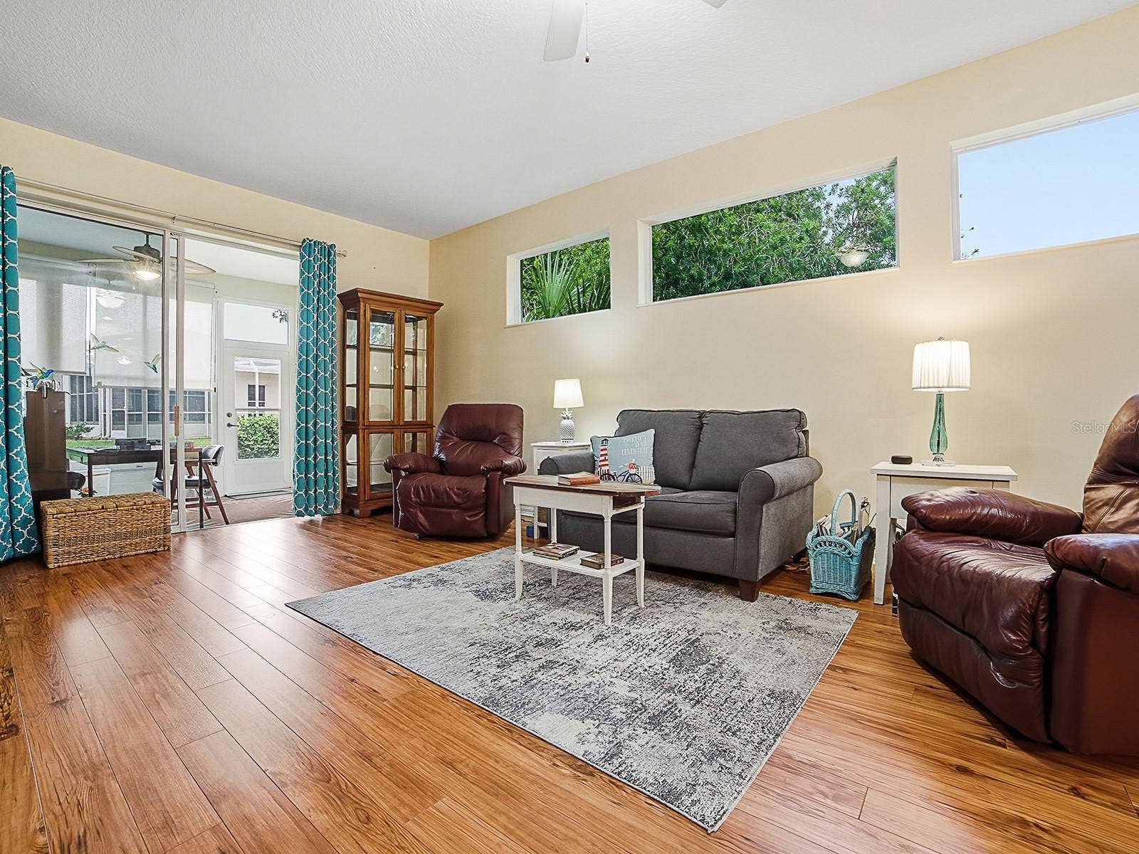 5052 CHINA SEA, Tavares, FL 32778 Living Room