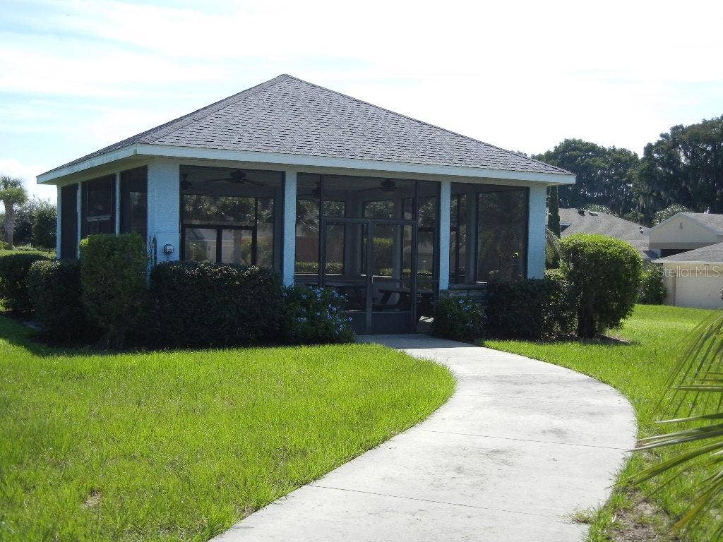 5052 CHINA SEA, Tavares, FL 32778 Pavilion