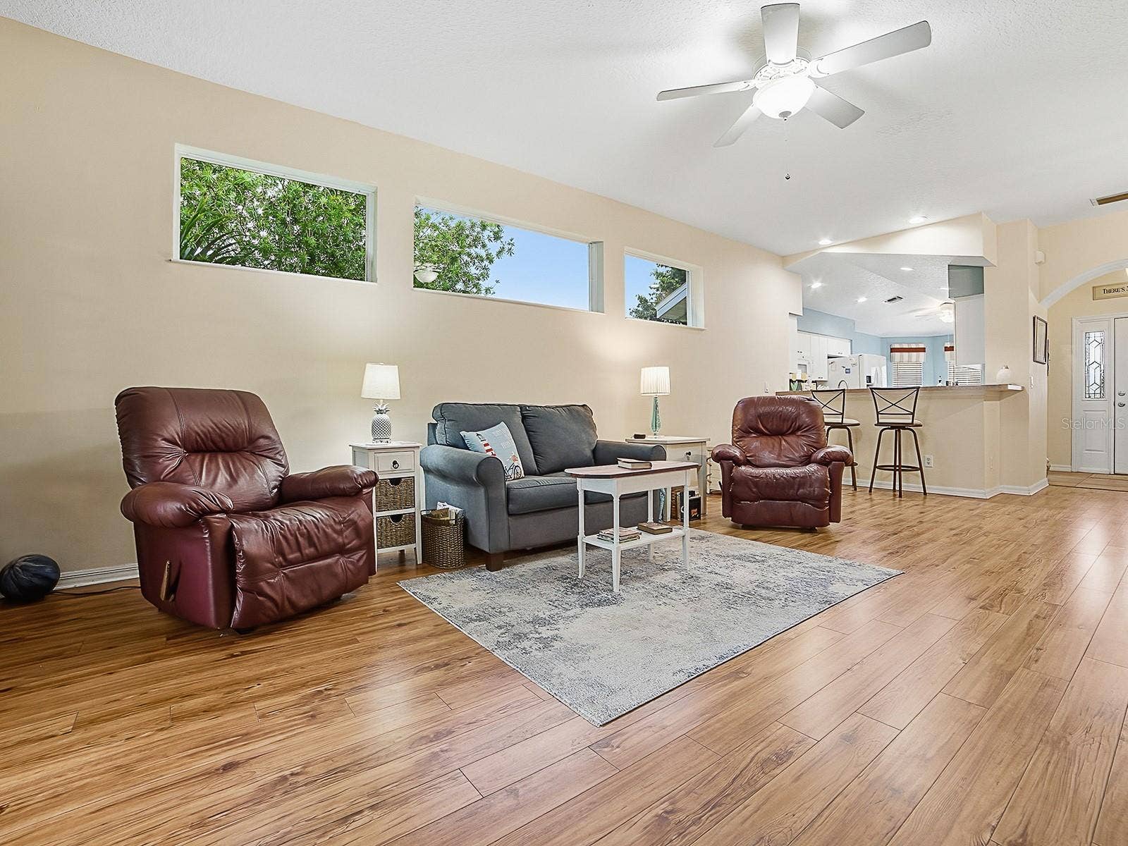 5052 CHINA SEA, Tavares, FL 32778 Transom Window