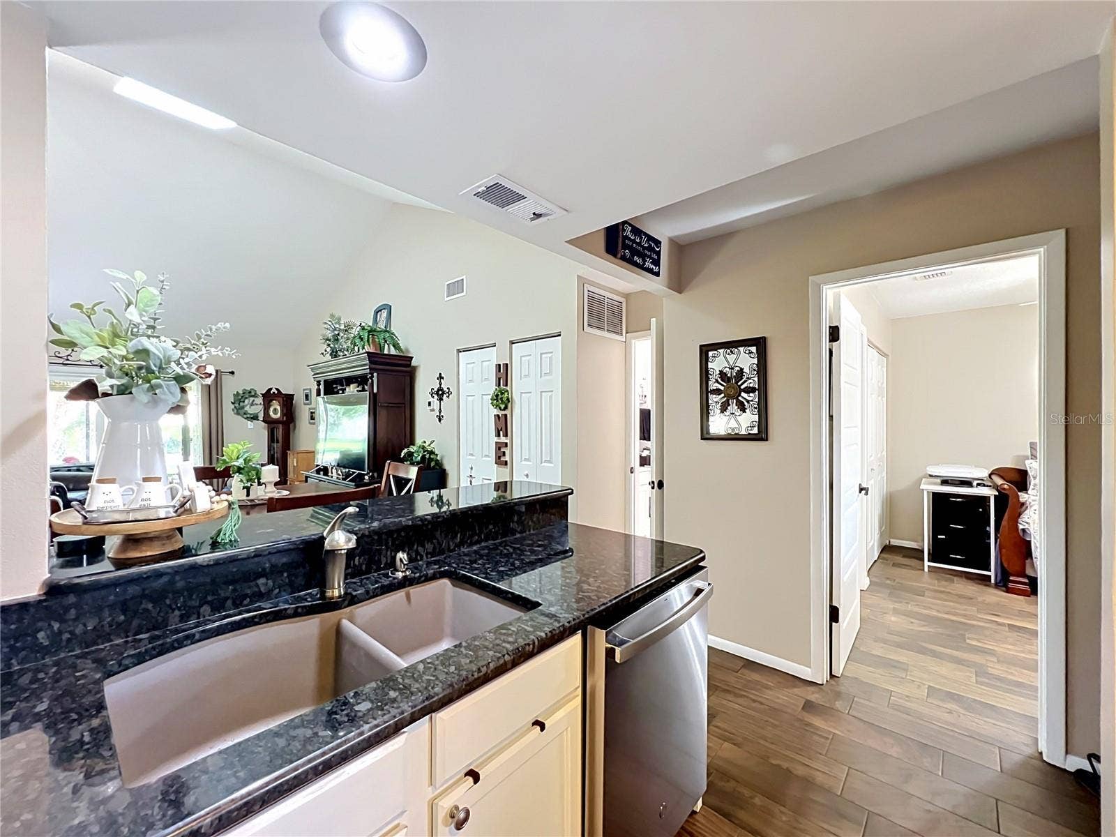 4300 BAYWOOD BOULEVARD, #C106, Mount Dora, FL 32757 Guest Bedroom across from Kitchen