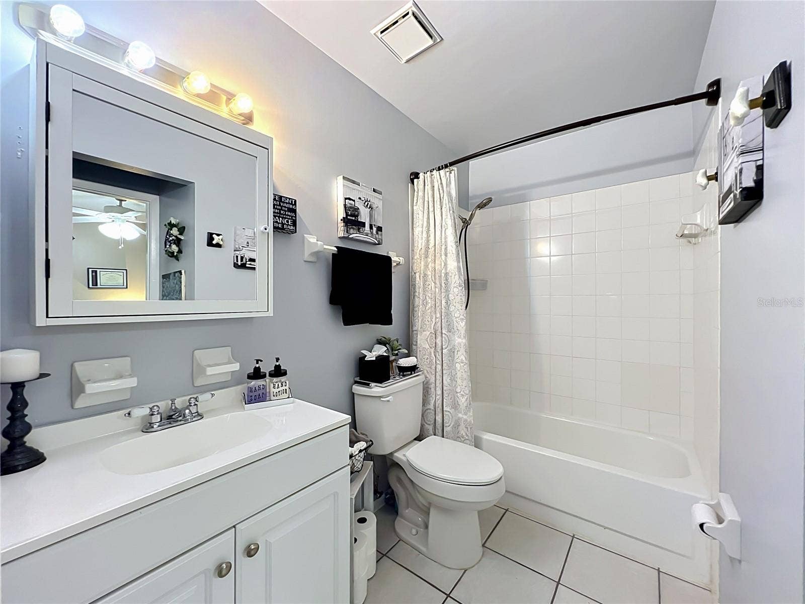 4300 BAYWOOD BOULEVARD, #C106, Mount Dora, FL 32757 Guest Bathroom