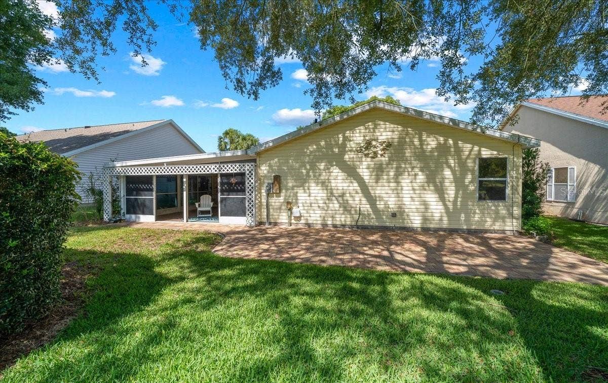 1133 DEL TORO DRIVE, Lady Lake, FL 32159 Large Brick Paver Patio to Enjoy