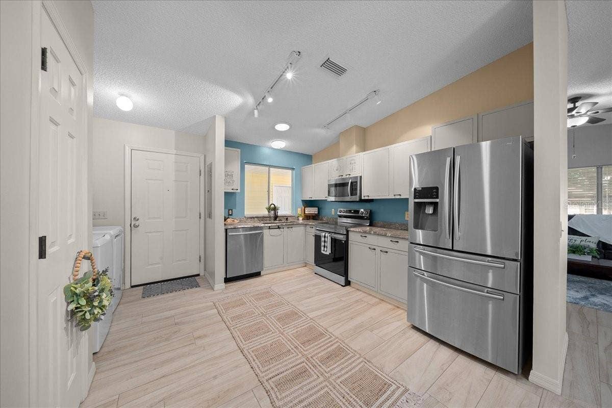 1133 DEL TORO DRIVE, Lady Lake, FL 32159 1133 DEL TORO DRIVE, Lady Lake, FL 32159