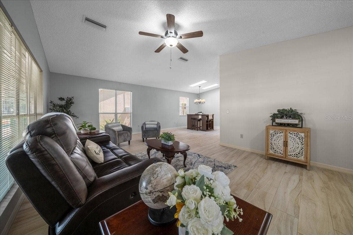 1133 DEL TORO DRIVE, Lady Lake, FL 32159 1133 DEL TORO DRIVE, Lady Lake, FL 32159