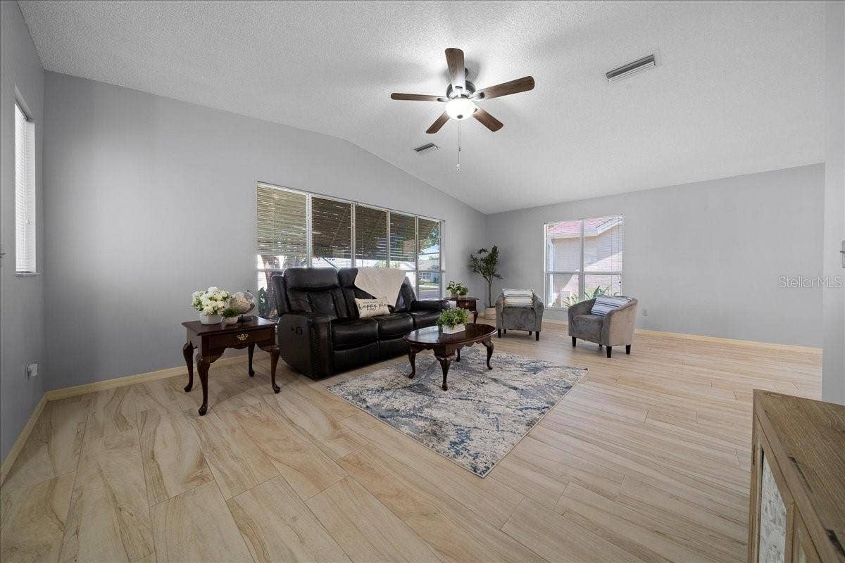 1133 DEL TORO DRIVE, Lady Lake, FL 32159 1133 DEL TORO DRIVE, Lady Lake, FL 32159