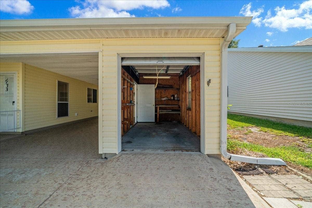 1133 DEL TORO DRIVE, Lady Lake, FL 32159 Golf Cart Garage