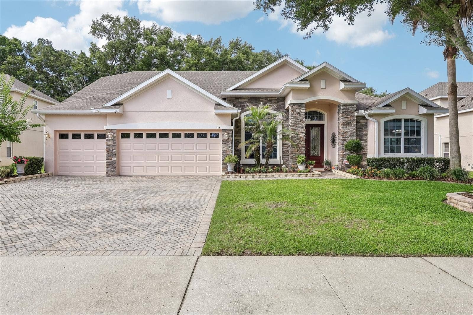 115 W BLUE WATER EDGE DRIVE, Eustis, FL 32736 115 W BLUE WATER EDGE DRIVE, Eustis, FL 32736