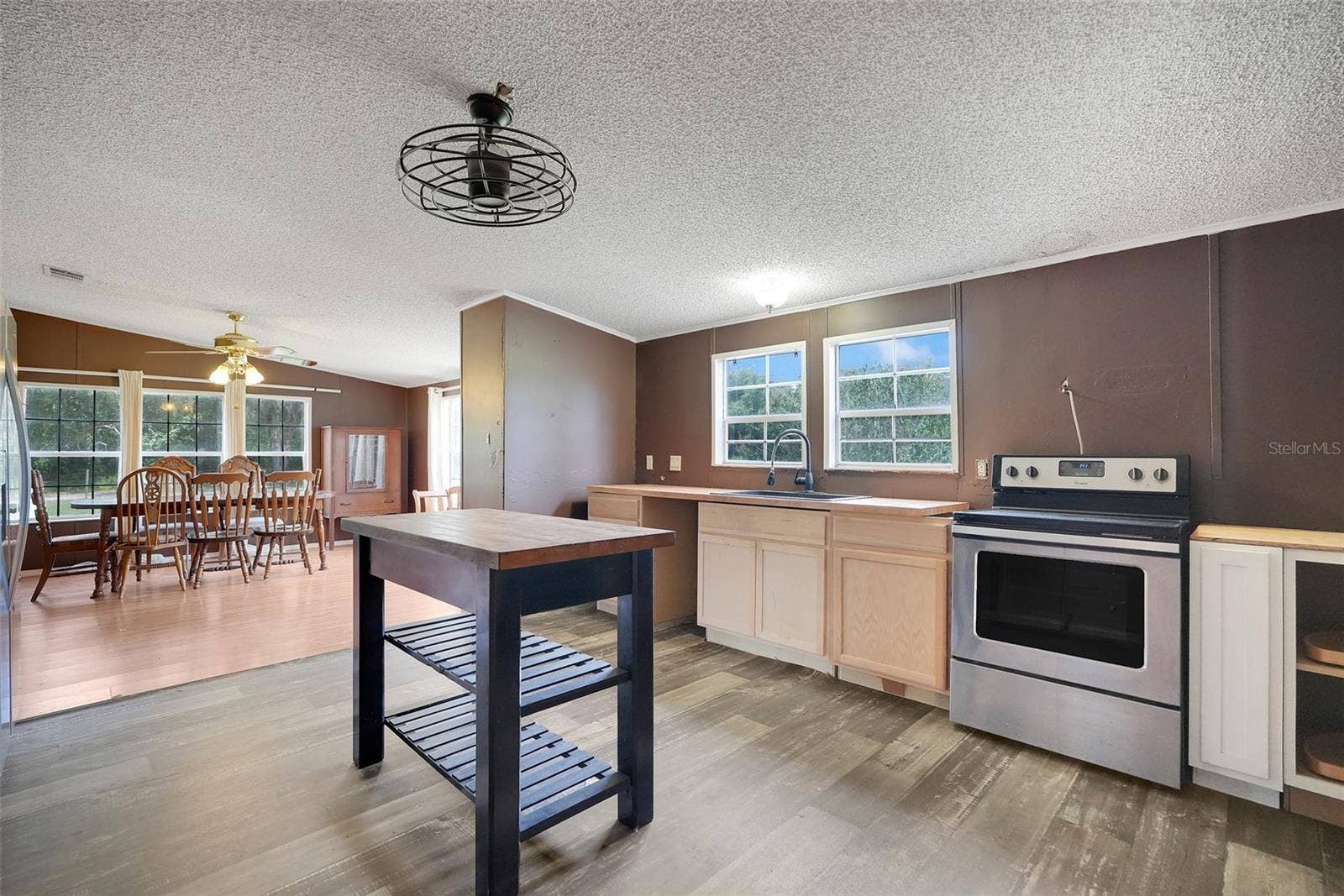 21301 QUAIL HAMMOCK LANE, Groveland, FL 34736 Mobile Home Kitchen