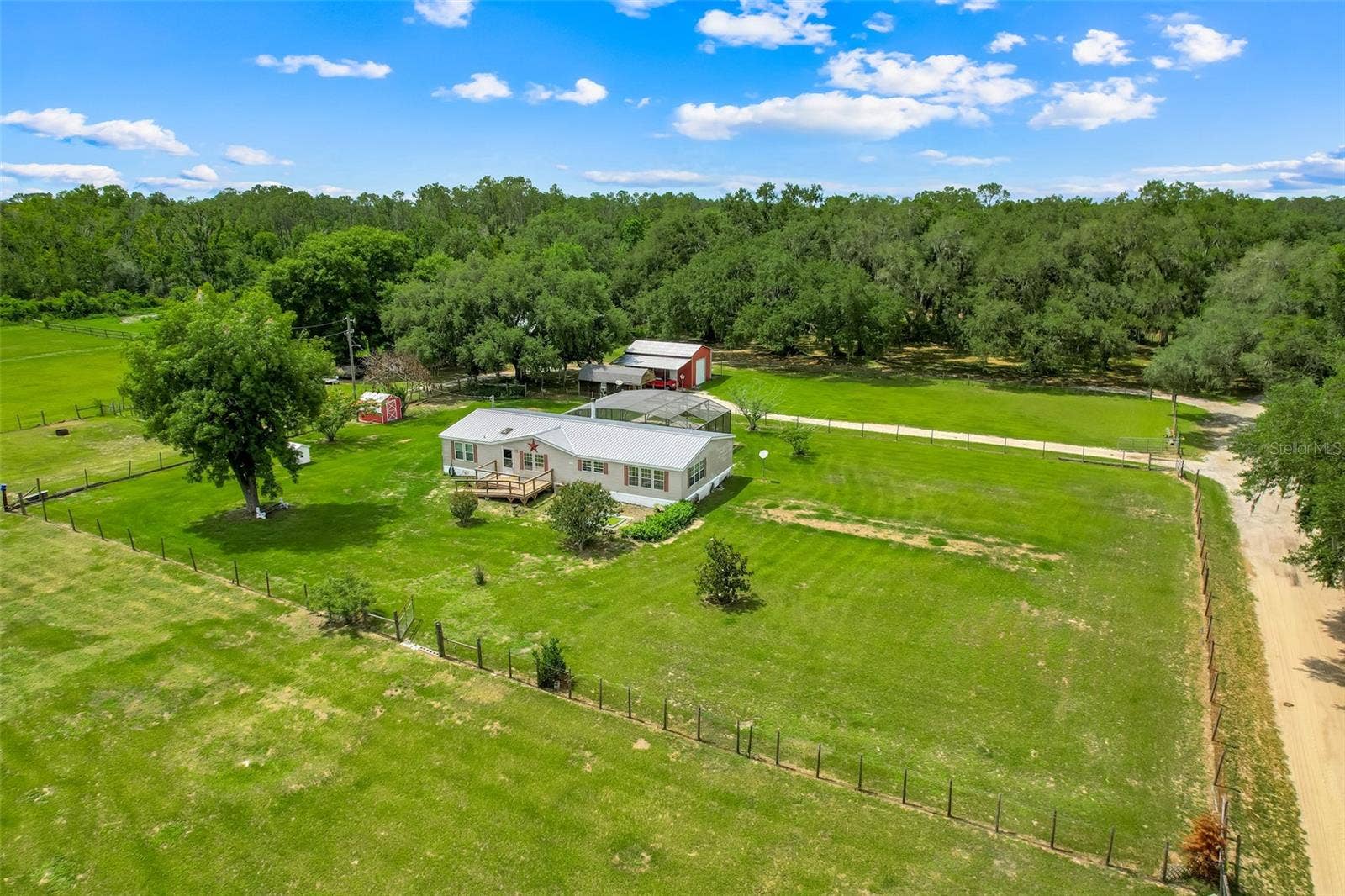 21301 QUAIL HAMMOCK LANE, Groveland, FL 34736 21301 QUAIL HAMMOCK LANE, Groveland, FL 34736