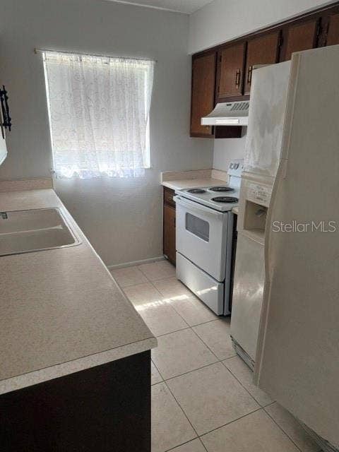 1100 E CAROLINE STREET, #119, Tavares, FL 32778