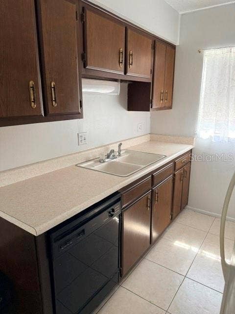 1100 E CAROLINE STREET, #119, Tavares, FL 32778