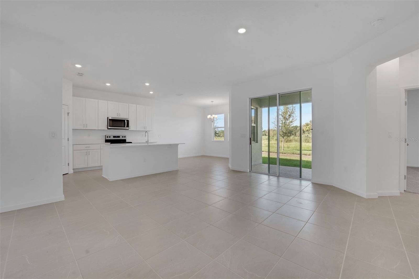 300 MEREDITH BOULEVARD, Winter Haven, FL 33881 300 MEREDITH BOULEVARD, Winter Haven, FL 33881