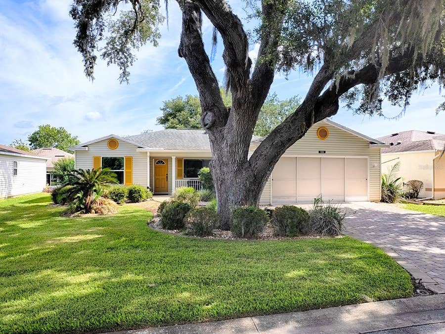 Property photo for 1033 MEADOWBEND DRIVE, Leesburg, FL