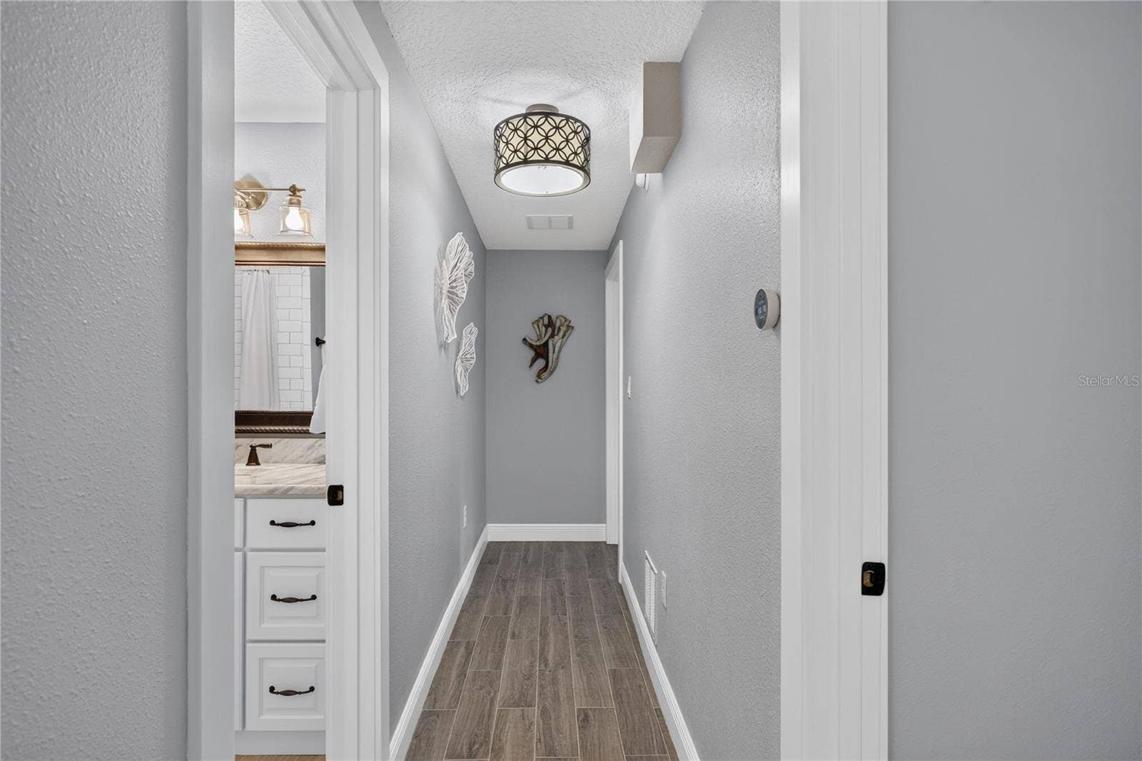 102 N CLAYTON STREET, Mount Dora, FL 32757 Hallway