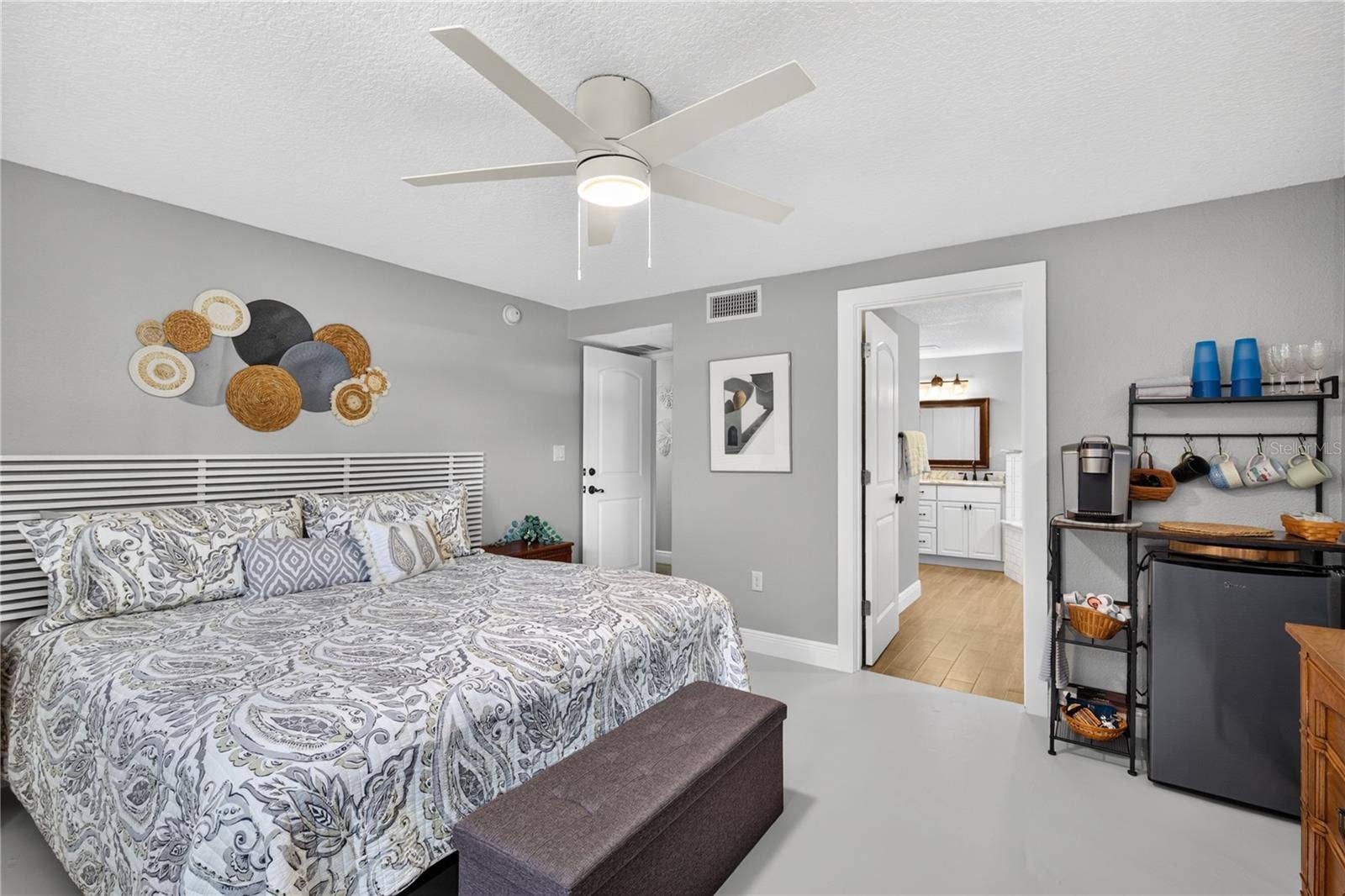 102 N CLAYTON STREET, Mount Dora, FL 32757 Primary Bedroom
