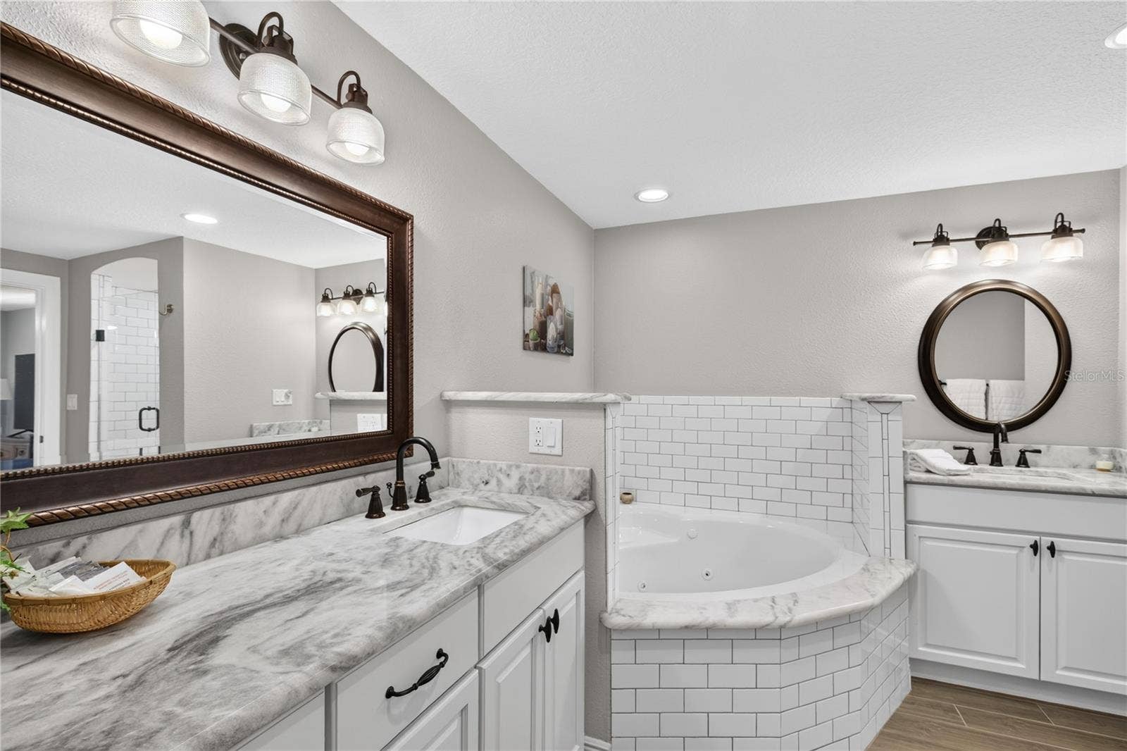 102 N CLAYTON STREET, Mount Dora, FL 32757 Primary Bath