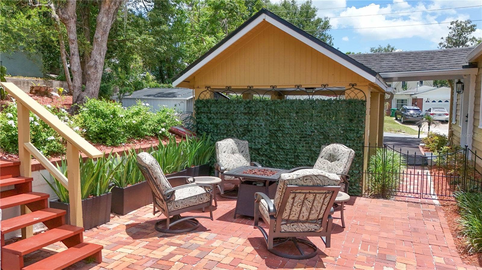 102 N CLAYTON STREET, Mount Dora, FL 32757 Firepit Area