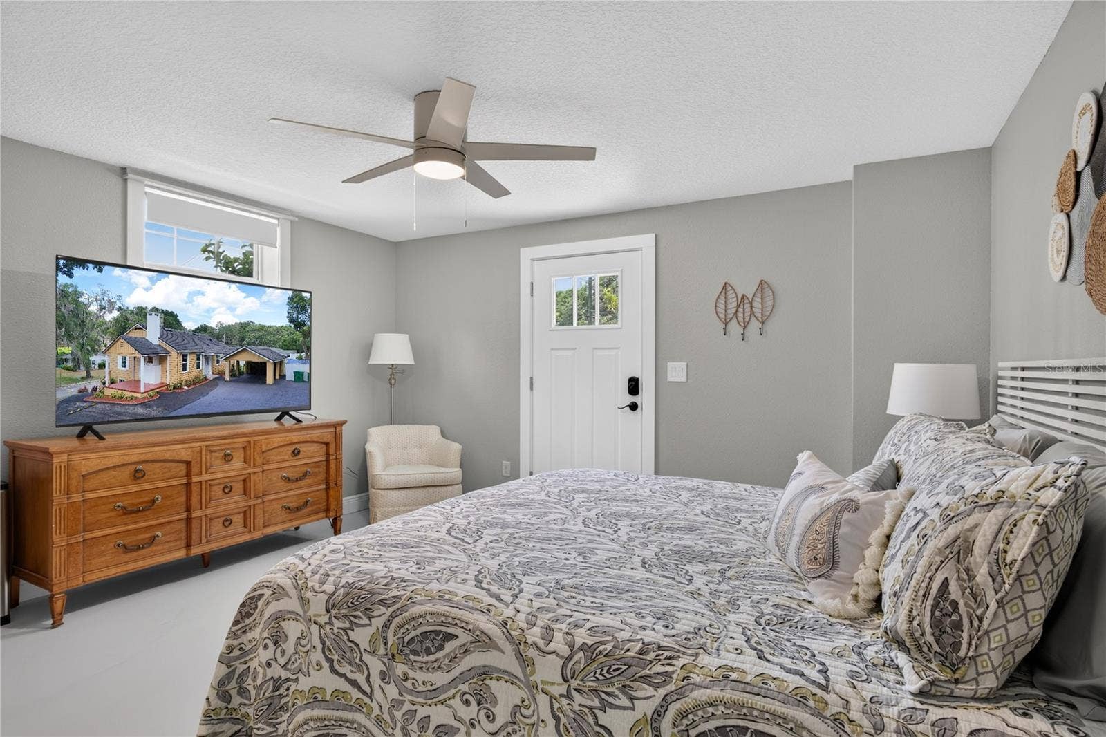 102 N CLAYTON STREET, Mount Dora, FL 32757 Primary Bedroom