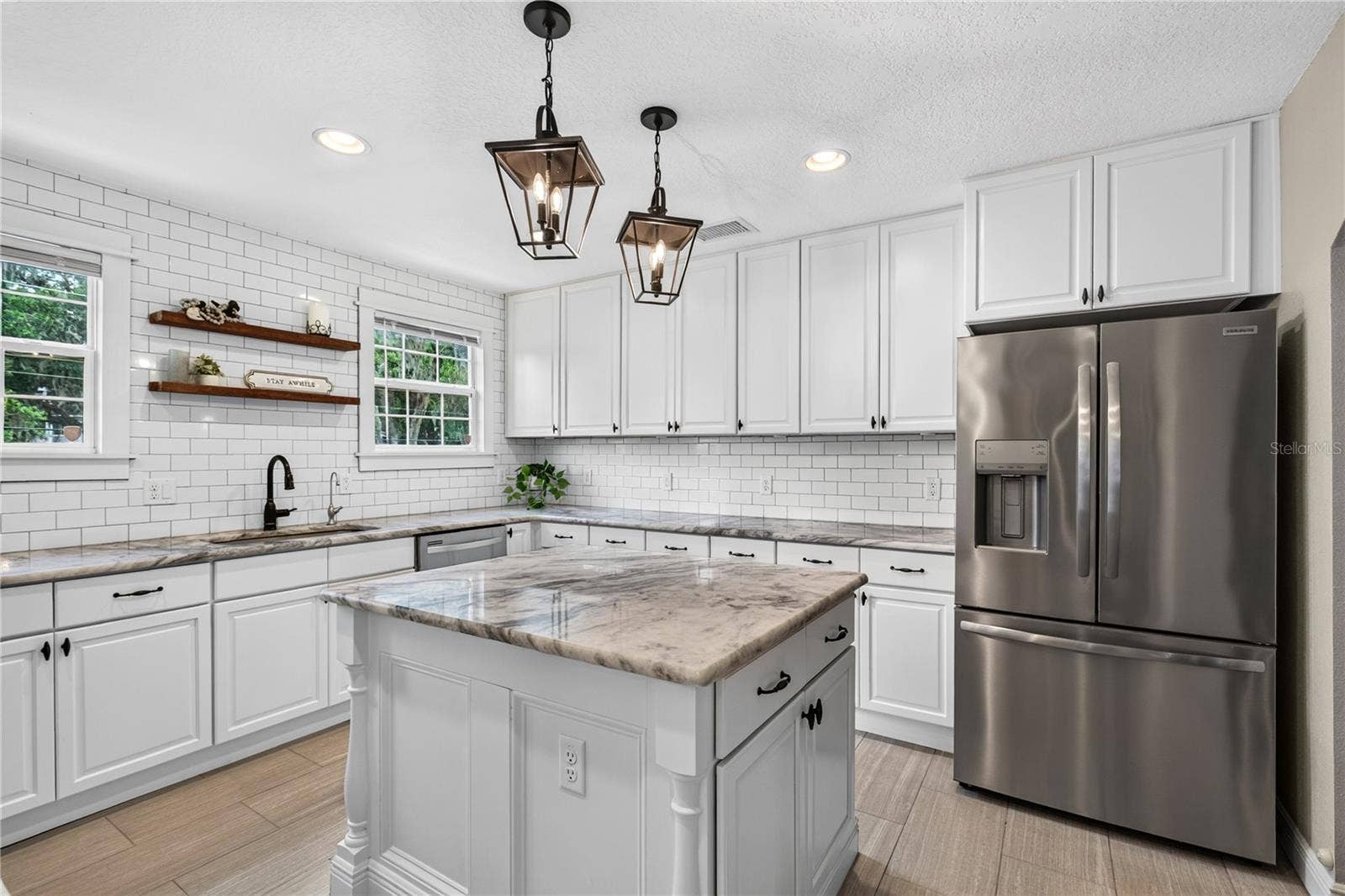 102 N CLAYTON STREET, Mount Dora, FL 32757 Kitchen