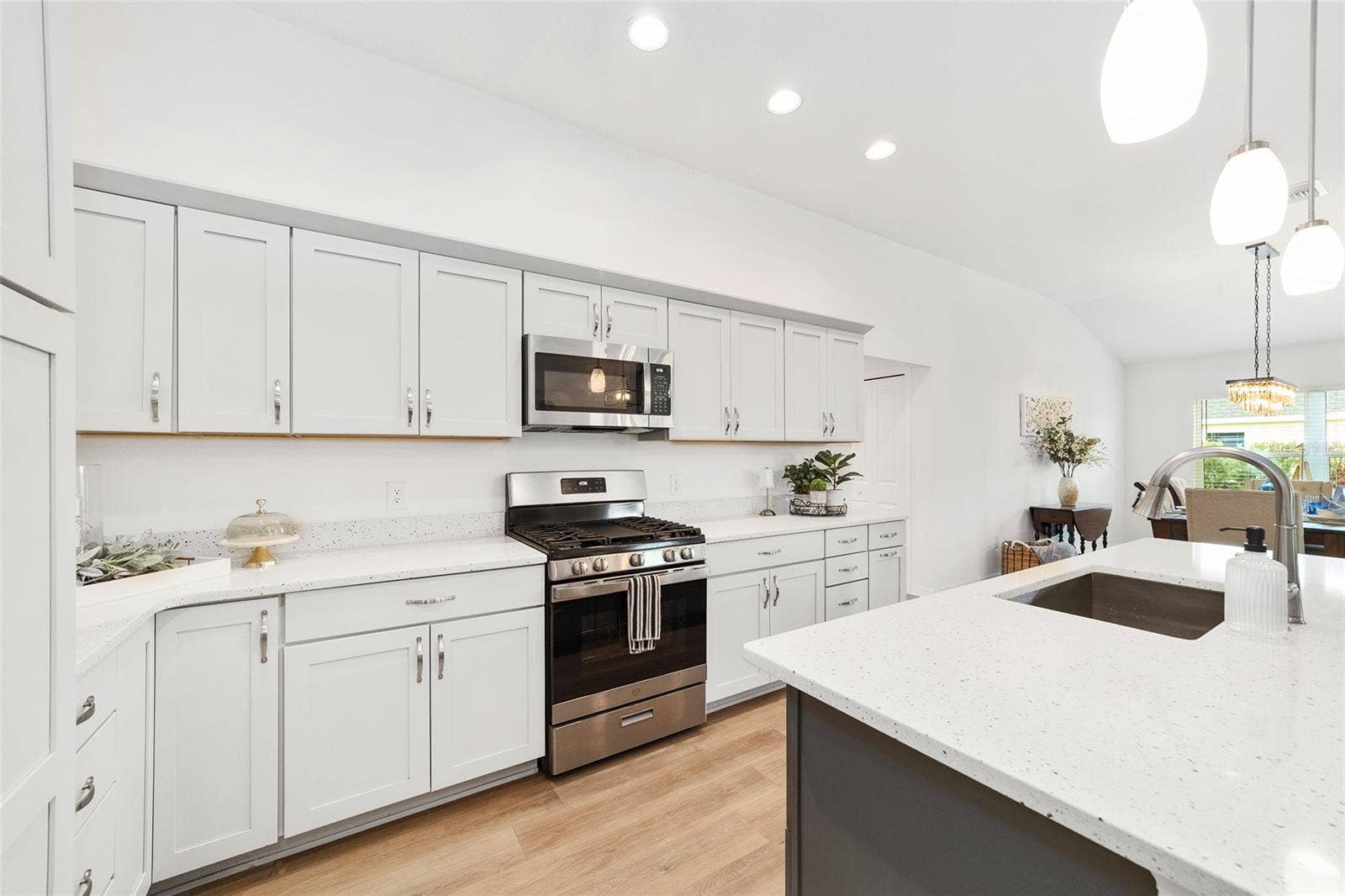 6557 MCKNIGHT LOOP, The Villages, FL 34762 6557 MCKNIGHT LOOP, The Villages, FL 34762