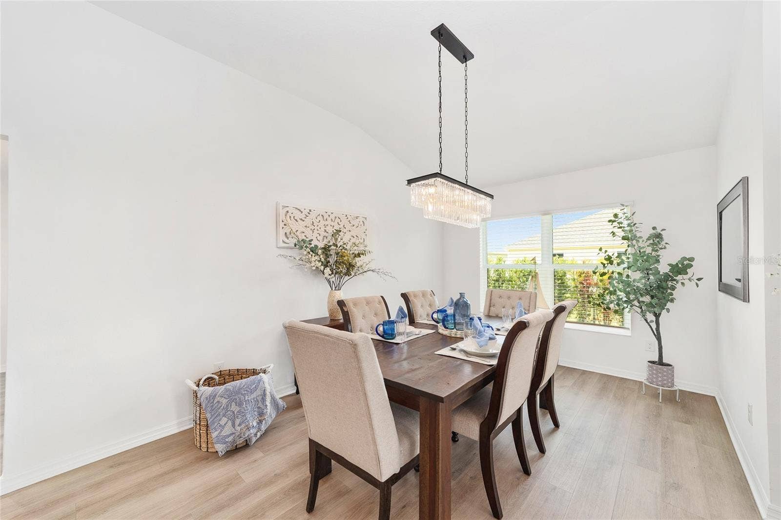6557 MCKNIGHT LOOP, The Villages, FL 34762 6557 MCKNIGHT LOOP, The Villages, FL 34762