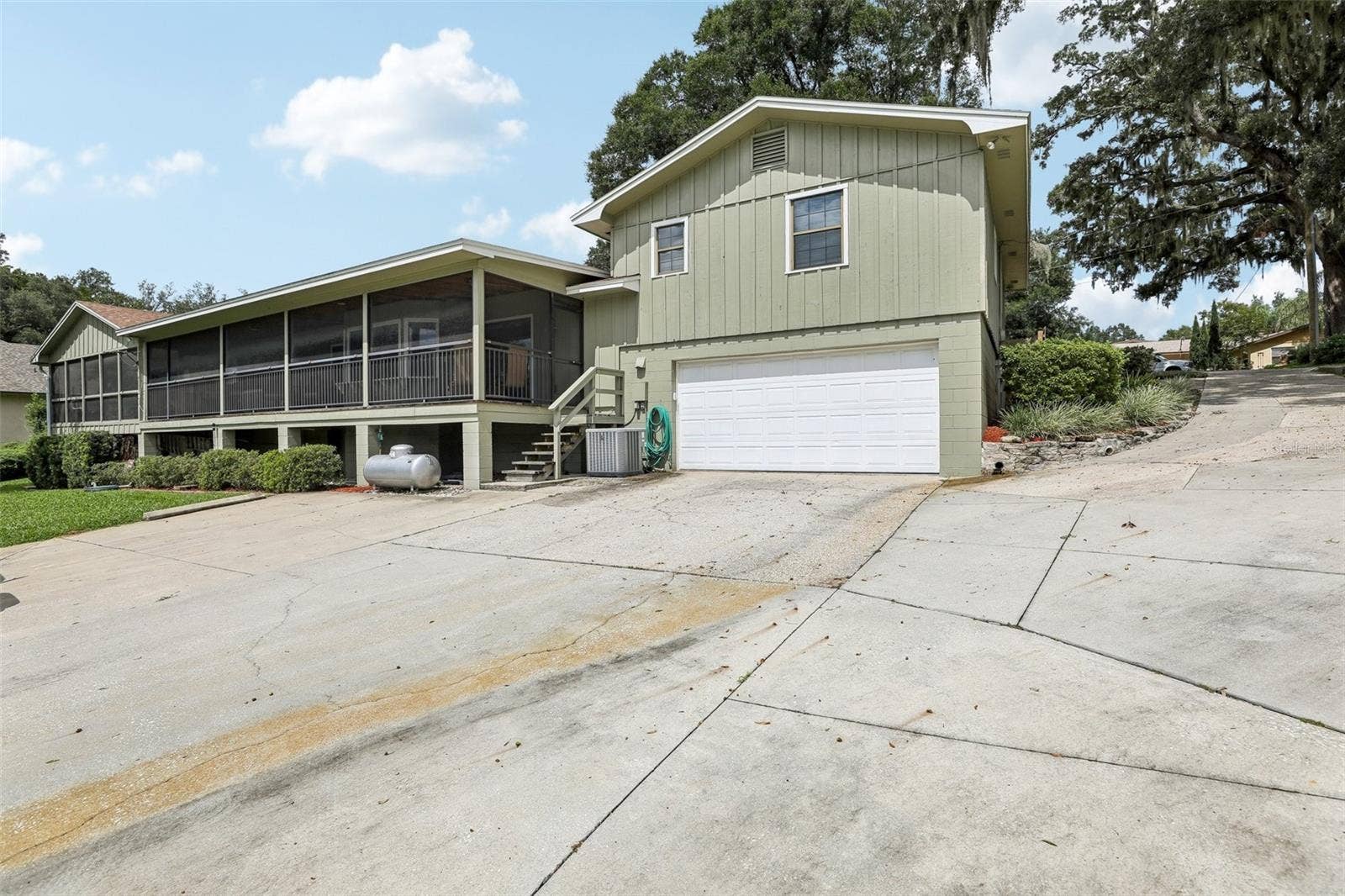 1460 GROVE STREET, Eustis, FL 32726 1460 GROVE STREET, Eustis, FL 32726