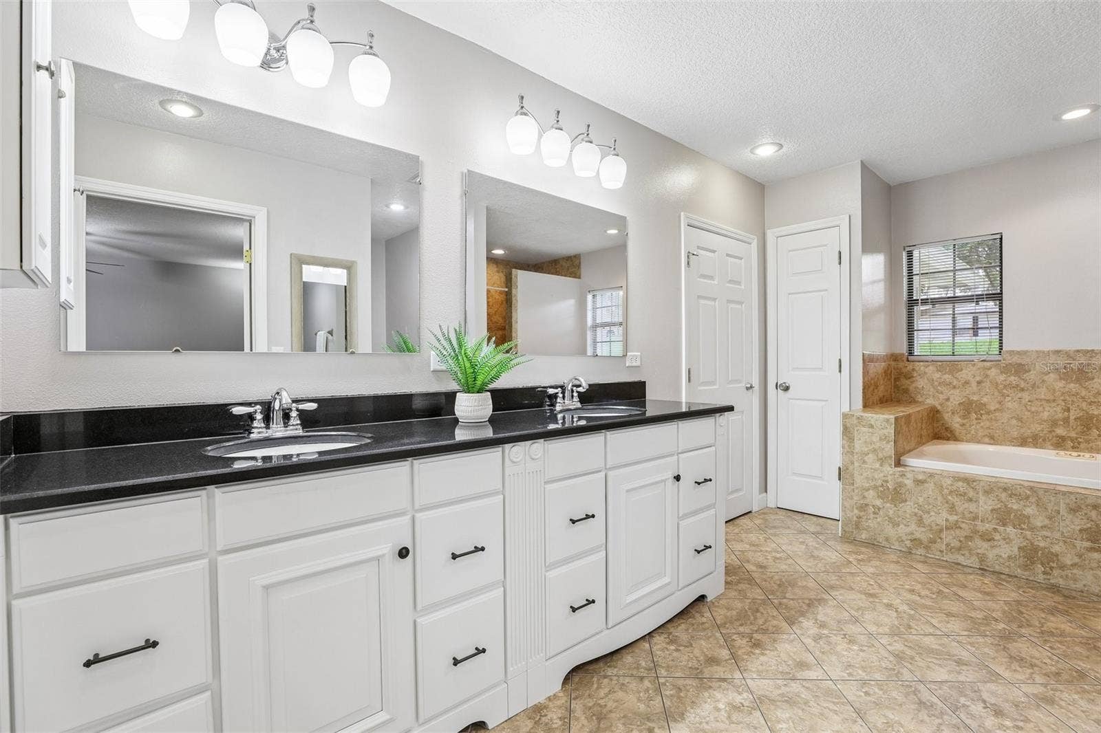 1460 GROVE STREET, Eustis, FL 32726 Primary Bath