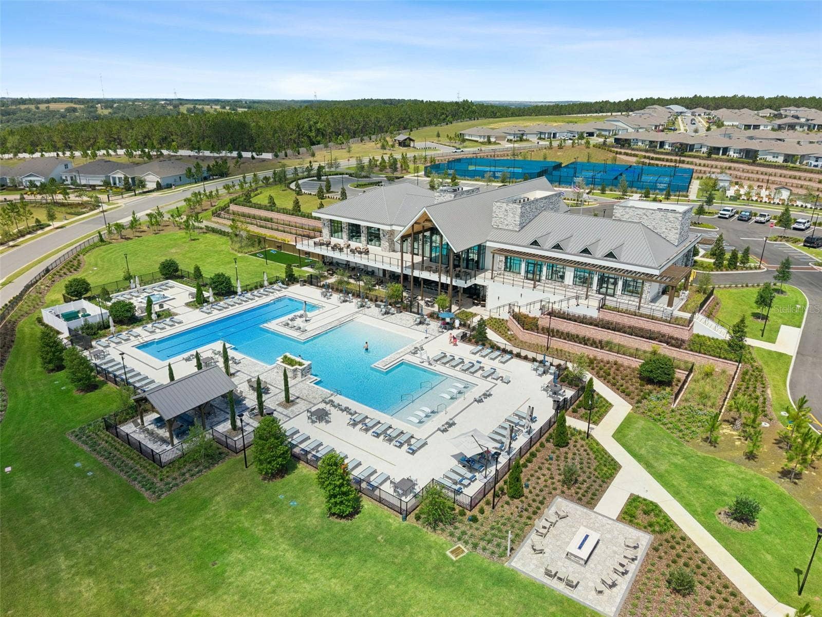 2458 DEL WEBB DRIVE, Minneola, FL 34715 2458 DEL WEBB DRIVE, Minneola, FL 34715