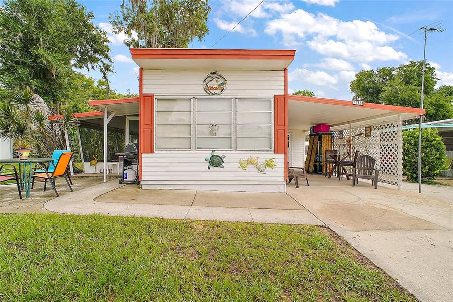 Property photo for 11723 MAGNOLIA AVENUE, Tavares, FL