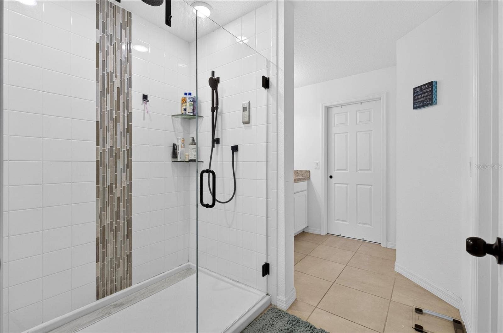 9399 VILLANOVA DRIVE, Groveland, FL 34736 9399 VILLANOVA DRIVE, Groveland, FL 34736