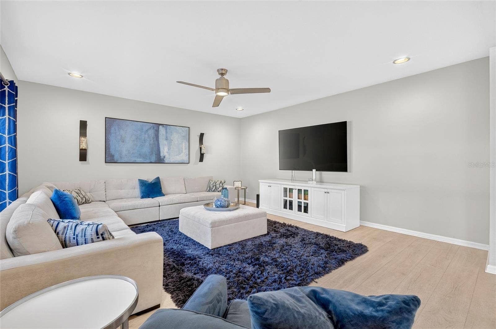 9399 VILLANOVA DRIVE, Groveland, FL 34736 9399 VILLANOVA DRIVE, Groveland, FL 34736