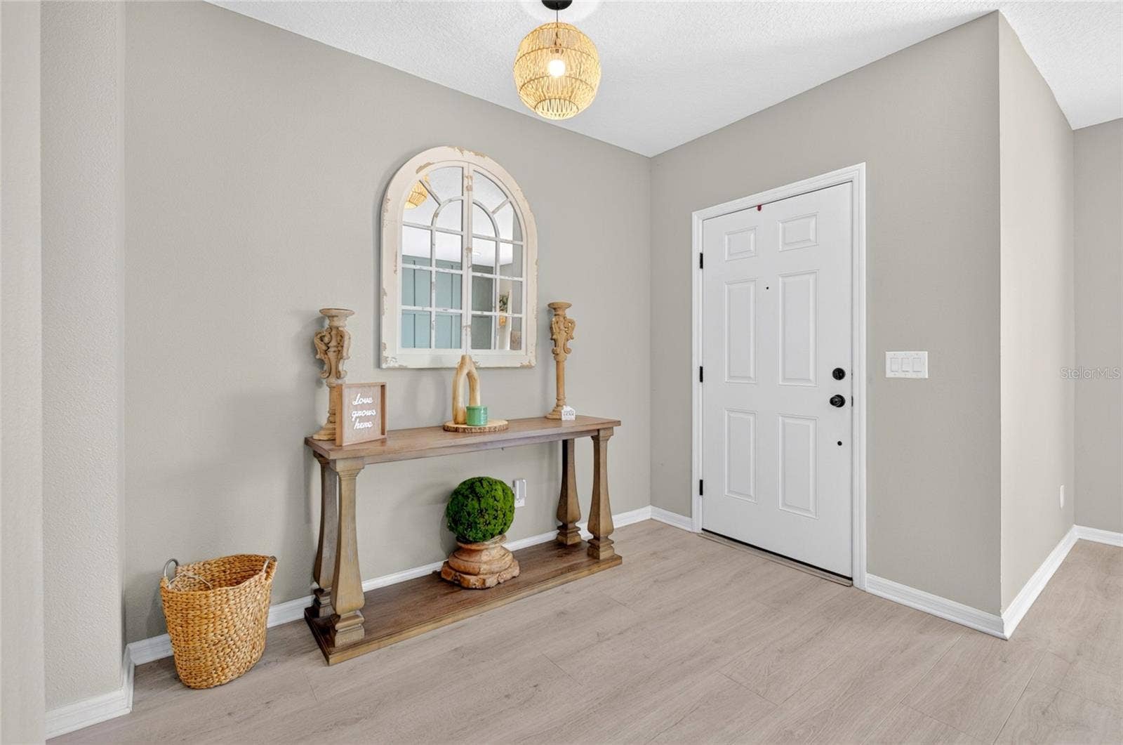 9399 VILLANOVA DRIVE, Groveland, FL 34736 9399 VILLANOVA DRIVE, Groveland, FL 34736