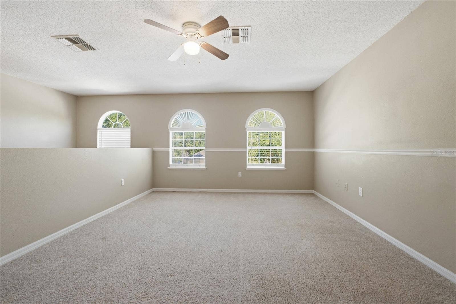 516 CADIZ DRIVE, Groveland, FL 34736 516 CADIZ DRIVE, Groveland, FL 34736