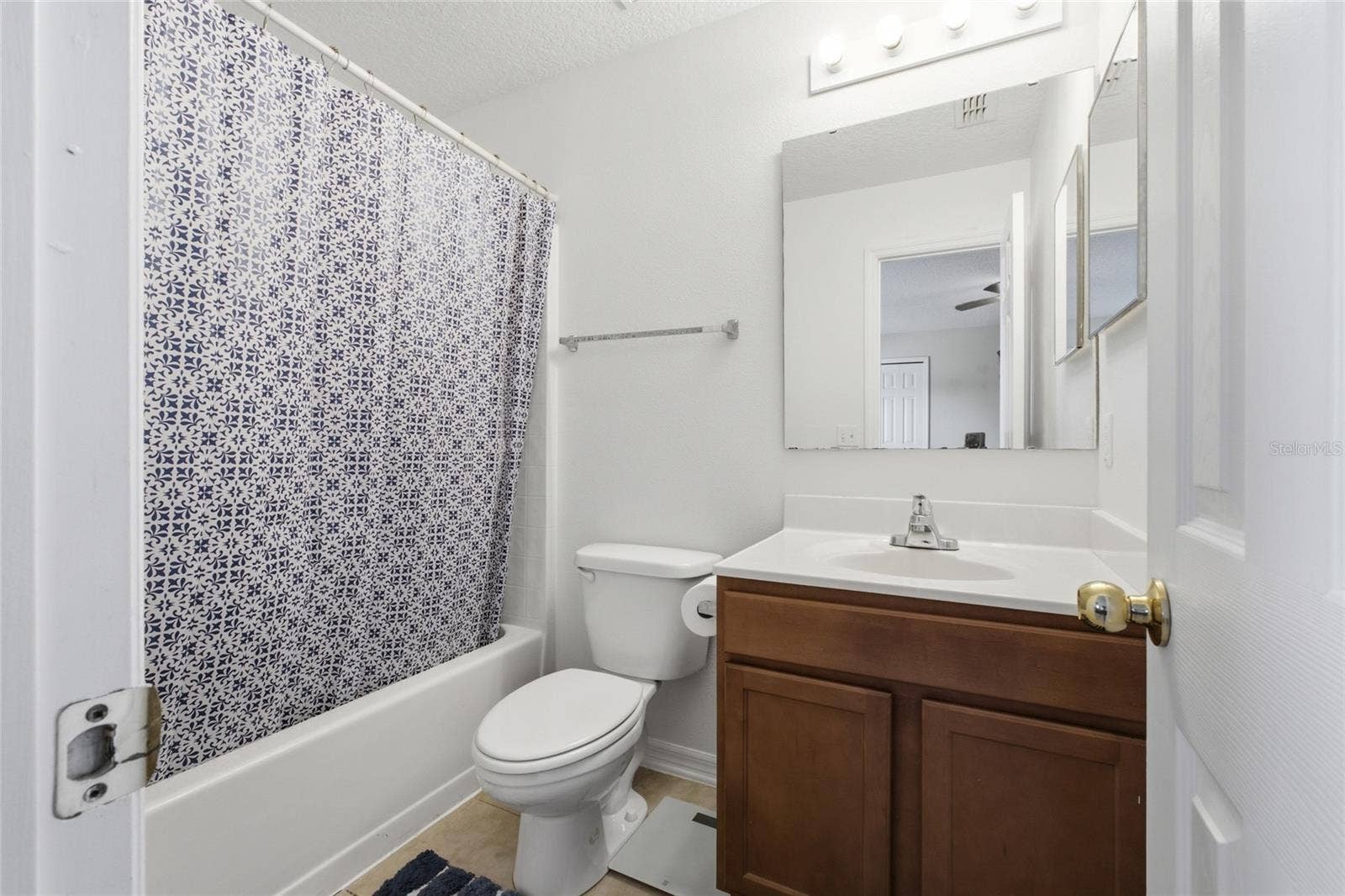 516 CADIZ DRIVE, Groveland, FL 34736 516 CADIZ DRIVE, Groveland, FL 34736