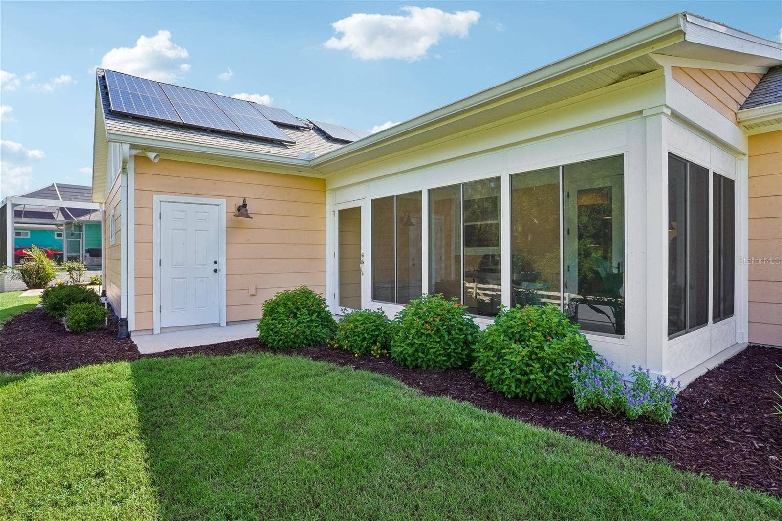 1212 FIESTA KEY CIRCLE, Lady Lake, FL 32159 Enclosed Lanai