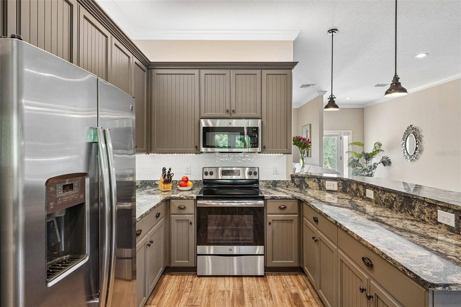 1212 FIESTA KEY CIRCLE, Lady Lake, FL 32159 Kitchen