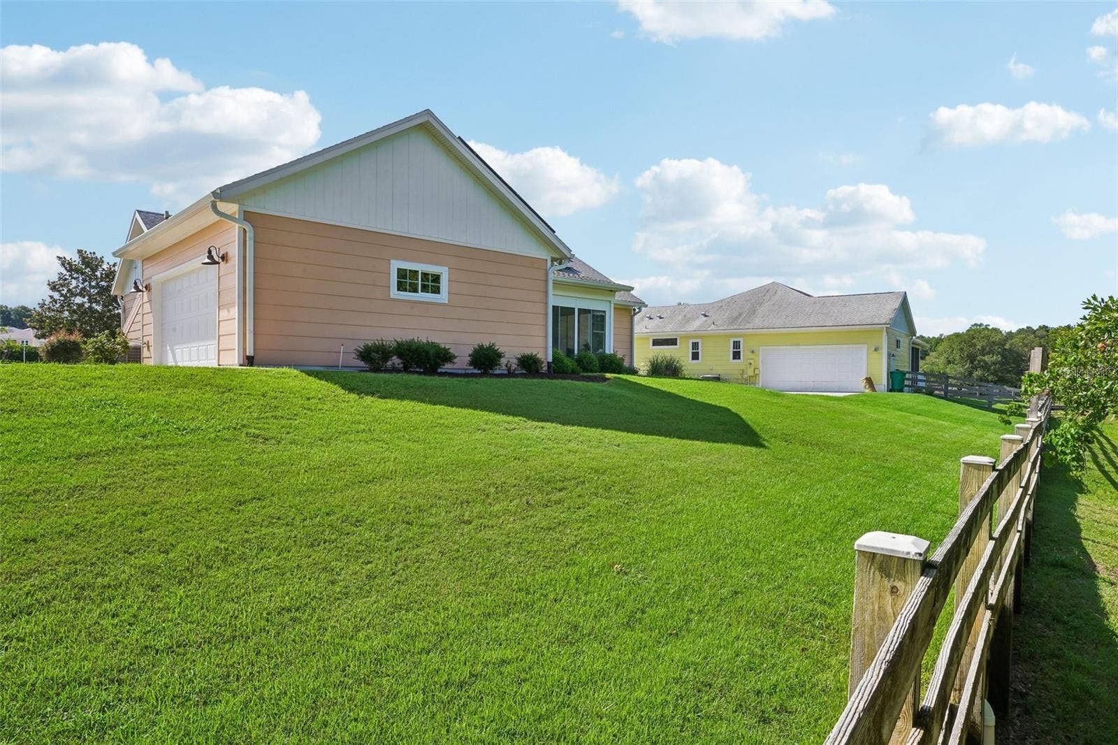 1212 FIESTA KEY CIRCLE, Lady Lake, FL 32159 Rear Exterior/Backyard