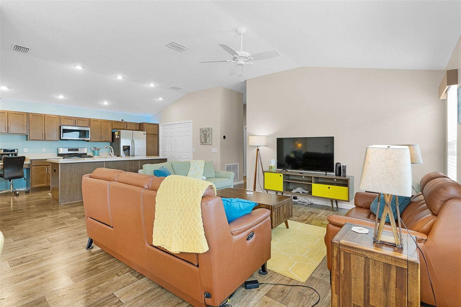 6080 ALLEN AVENUE, The Villages, FL 32163 6080 ALLEN AVENUE, The Villages, FL 32163