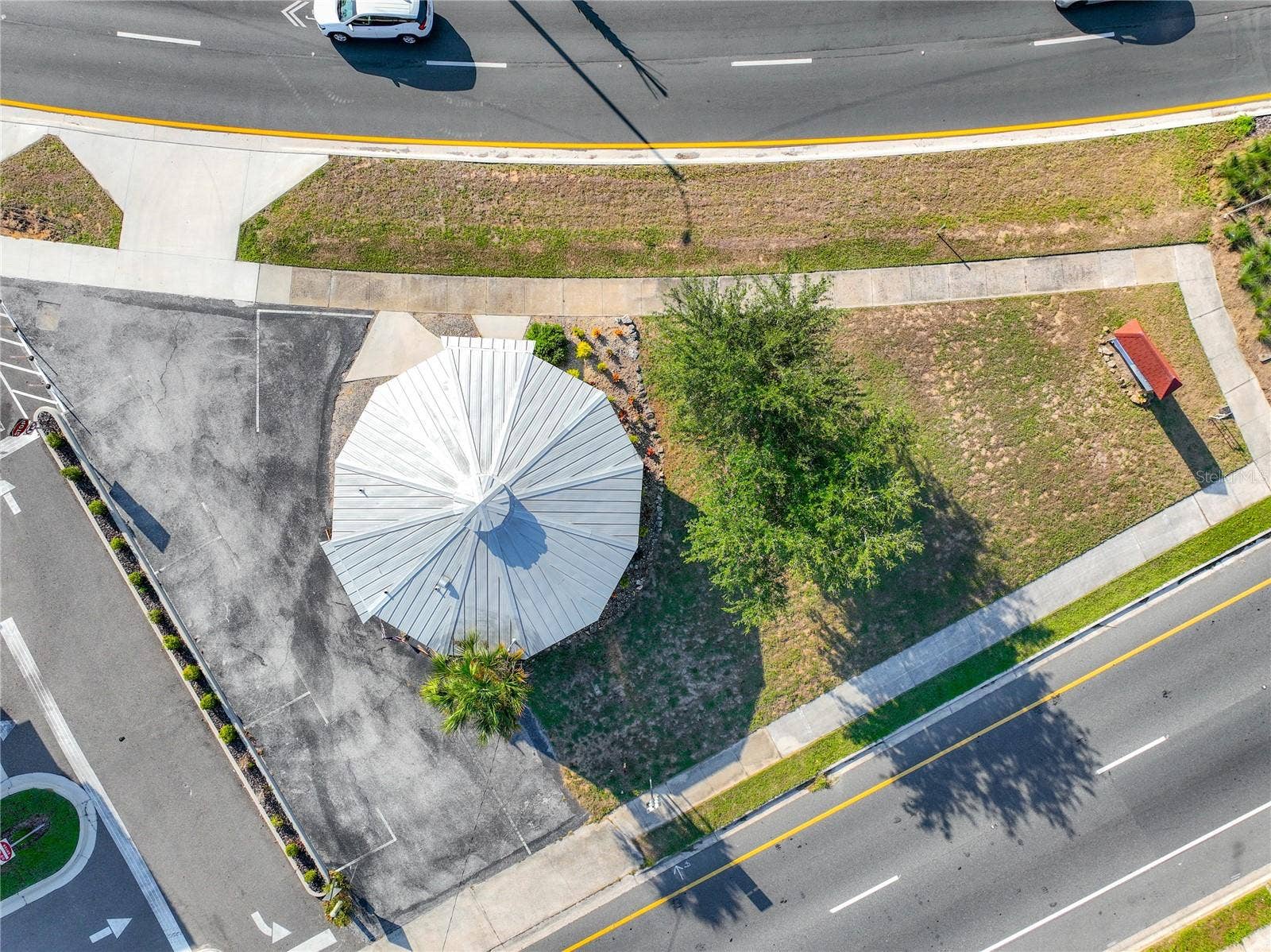 811 S BAY STREET, Eustis, FL 32726