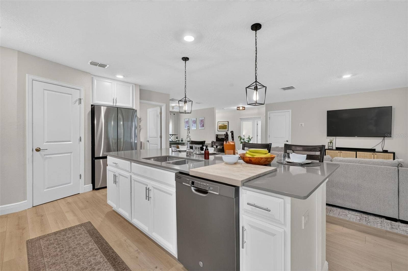 5710 ALENLON WAY, Mount Dora, FL 32757
