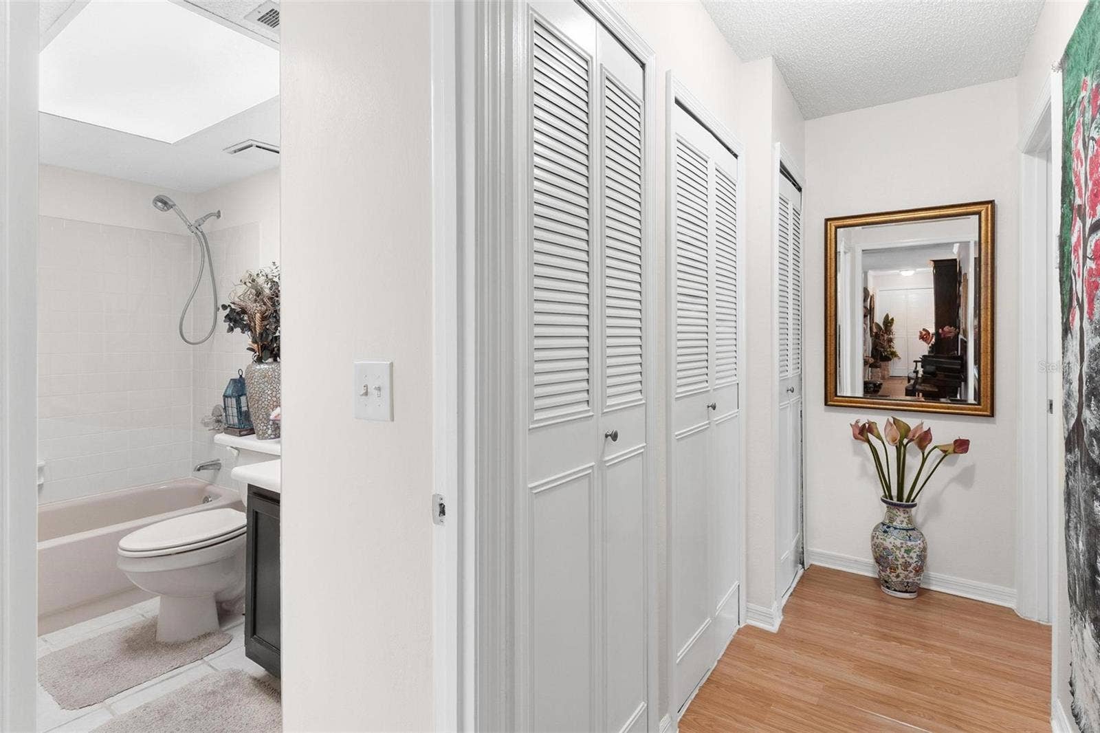 500 NEWELL HILL ROAD, #108D, Leesburg, FL 34748 HALLWAY TO BEDROOMS
