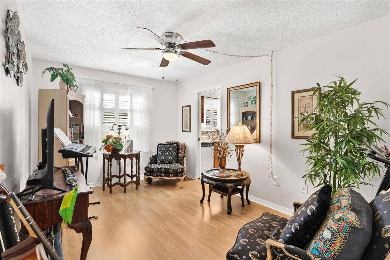 500 NEWELL HILL ROAD, #108D, Leesburg, FL 34748 OFFICE/THIRD BEDROOM